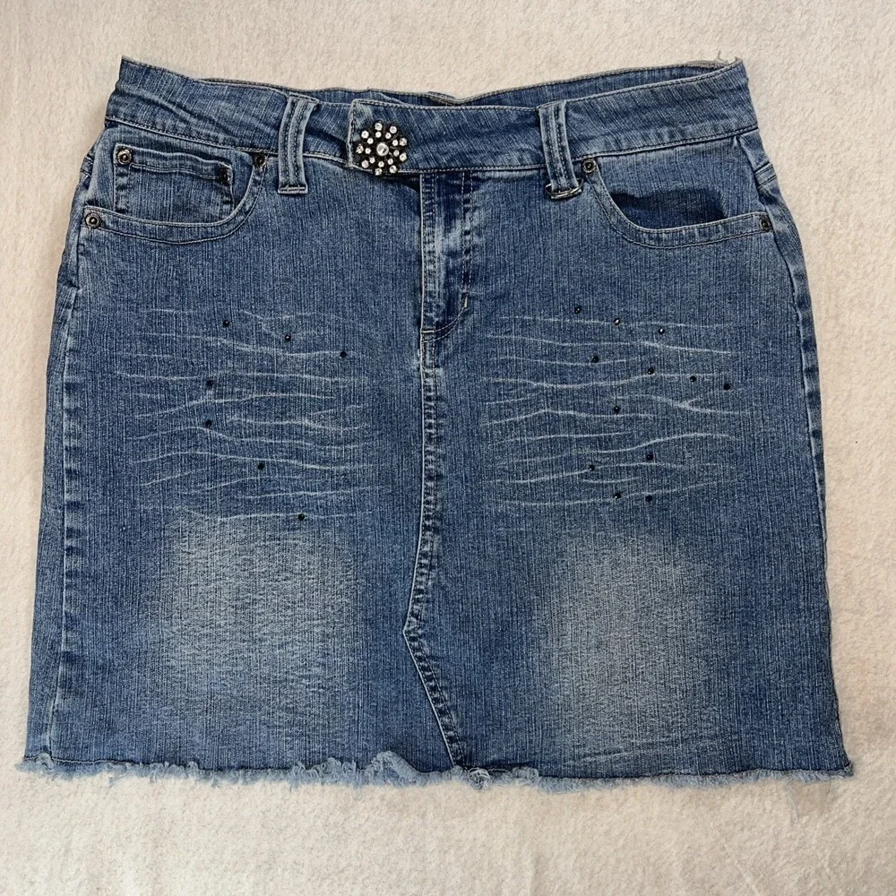 Arizona Jean Co. Y2K Denim Mini Skirt Embellished Raw Edge Sz 16.5‎